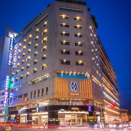 Twinstar Hotel Taichung Esterno foto
