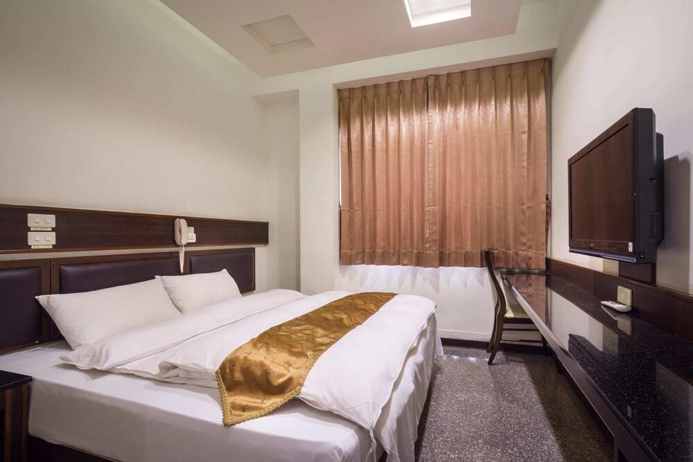Twinstar Hotel Taichung Esterno foto