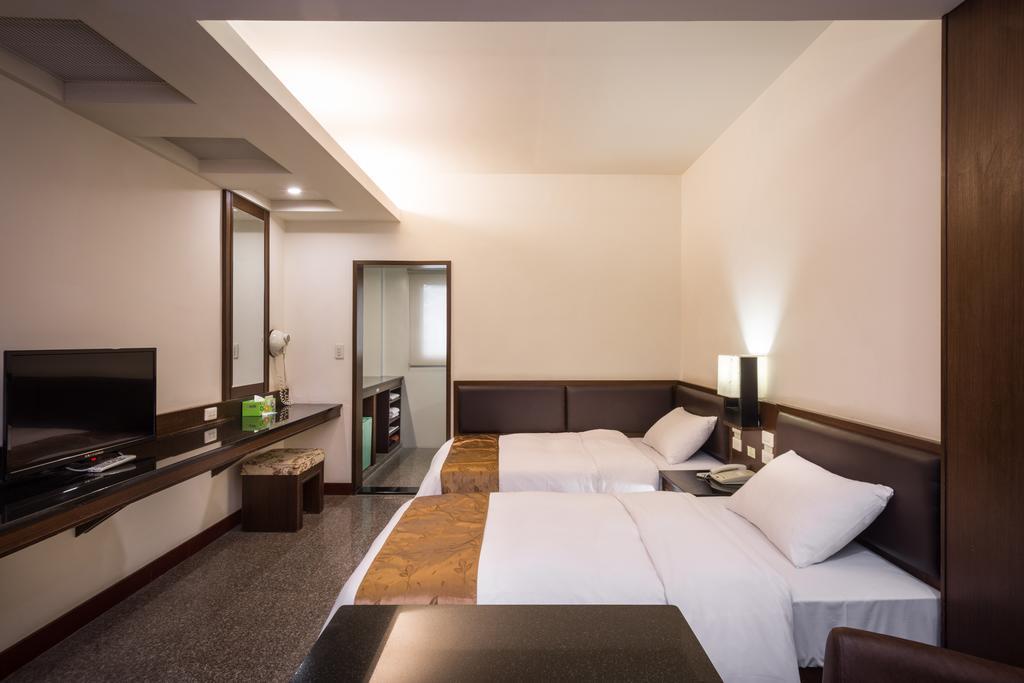 Twinstar Hotel Taichung Esterno foto