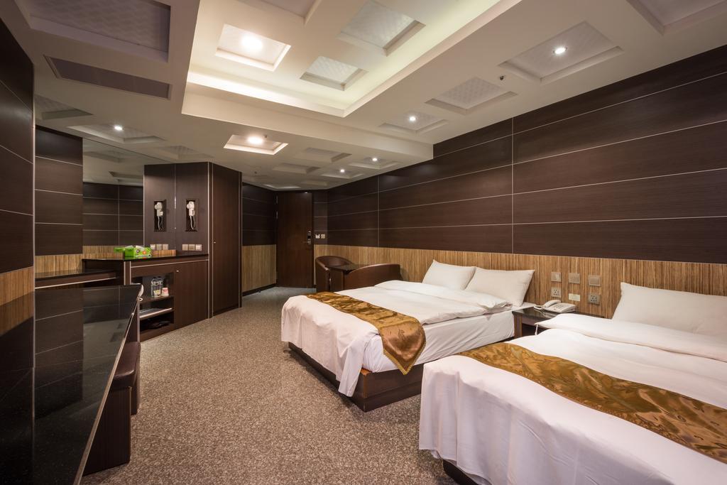 Twinstar Hotel Taichung Esterno foto