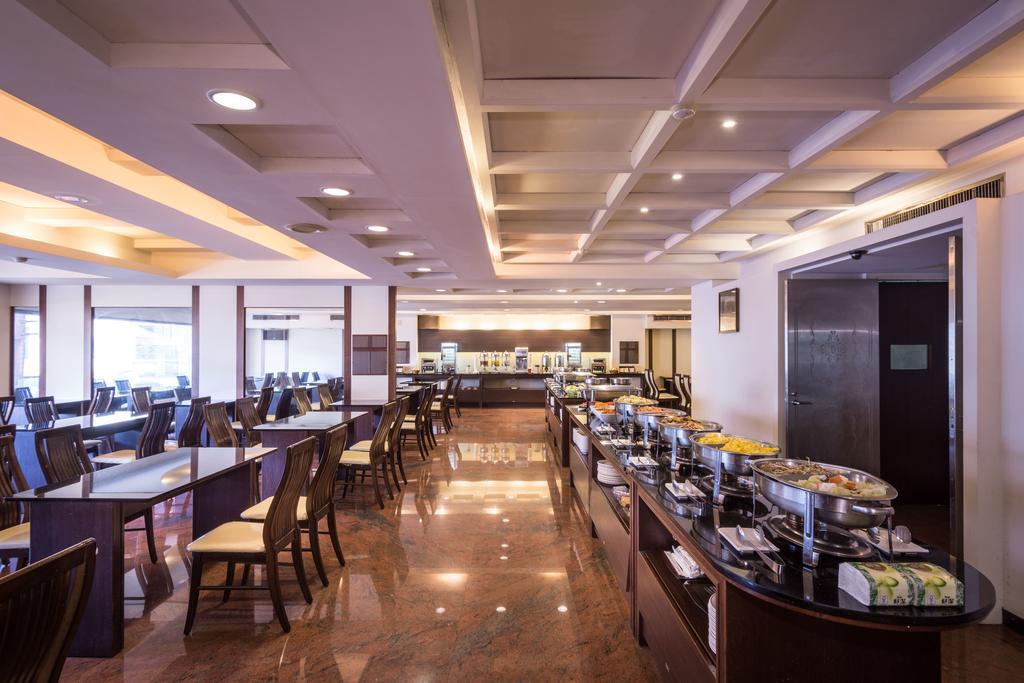Twinstar Hotel Taichung Esterno foto