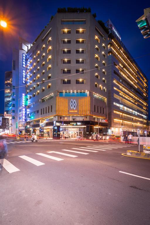 Twinstar Hotel Taichung Esterno foto