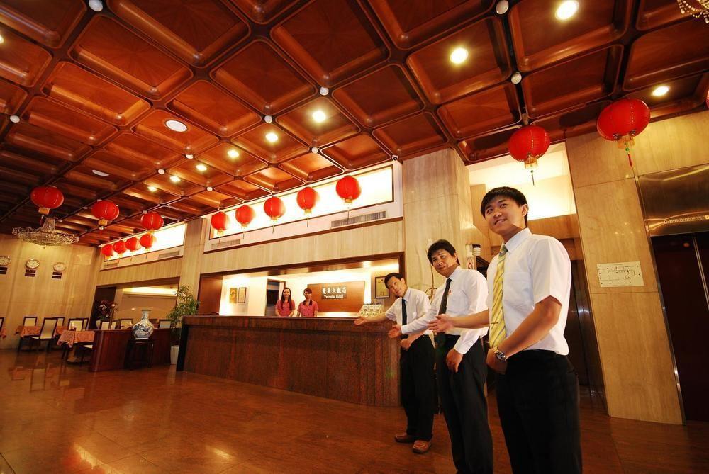 Twinstar Hotel Taichung Esterno foto