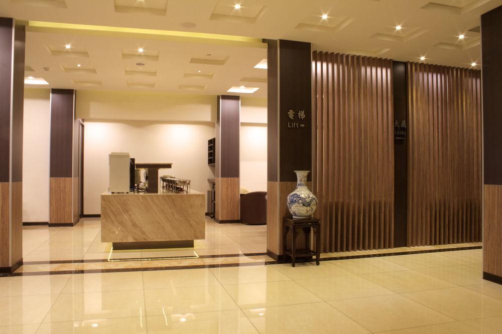 Twinstar Hotel Taichung Esterno foto