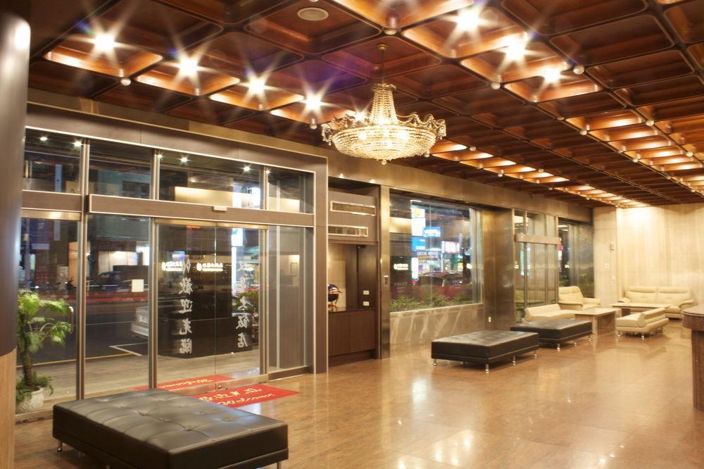 Twinstar Hotel Taichung Esterno foto