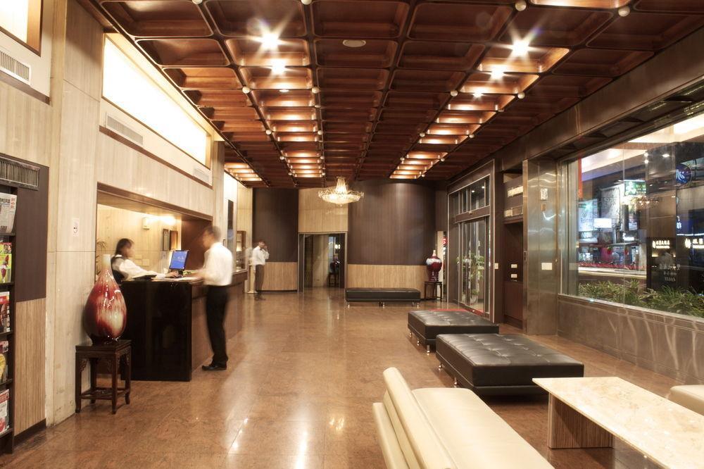 Twinstar Hotel Taichung Esterno foto