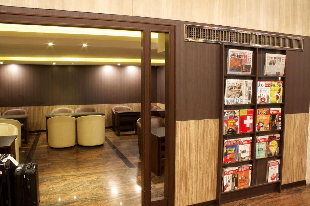 Twinstar Hotel Taichung Esterno foto