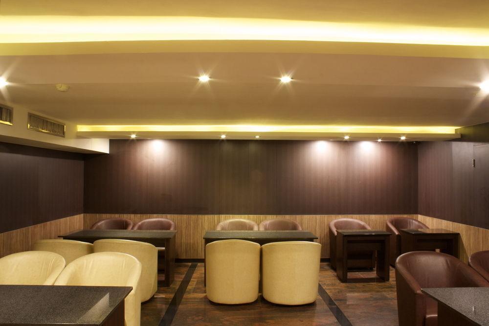 Twinstar Hotel Taichung Esterno foto
