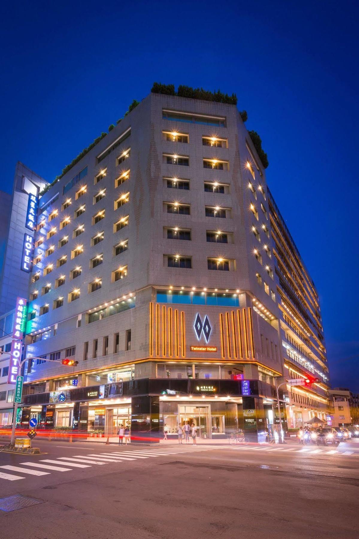 Twinstar Hotel Taichung Esterno foto
